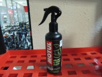 Средство Motul М1 HELMET&amp;amp;amp;VISOR CLEAN для очистки шлема, 250 мл.